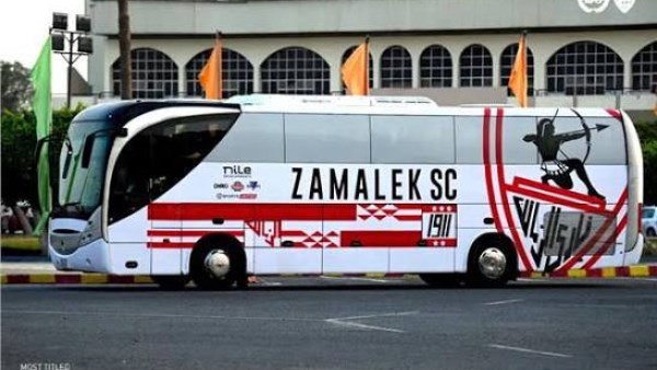 حافلة الزمالك تصل ستاد القاهرة قبل مواجهة أبوقير في الدوري المصري الممتاز