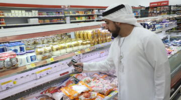 حملات تفتيشية موسعة من بلدية الحمرية لضبط معايير السلامة في منافذ بيع الأغذية