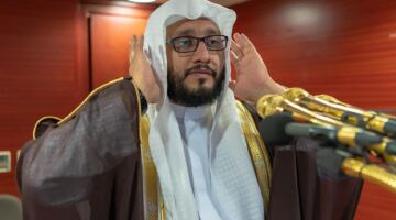 رحيل الشيخ إبراهيم المدني مؤذن المسجد الحرام بعد مسيرة حافلة بصوت الأذان
