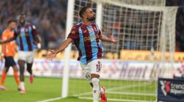 صراع مشتعل بين أوسيمين وصلاح على صدارة هدافي الدوري التركي قبل الجولة الرابعة
