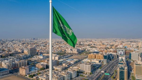 عقوبات مشددة تنتظر الوافدين المخالفين في السعودية تشمل السجن وغرامات مالية ضخمة