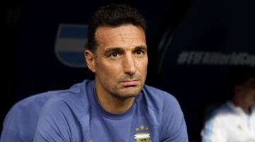 غموض يحيط بمستقبل ليونيل سكالوني مع منتخب الأرجنتين بعد خسارة نهائي المونديال