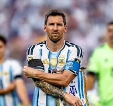 ليونيل ميسي يضع اللمسات الأخيرة للاستحواذ على نادي إلدينسي الإسباني بشكل كامل