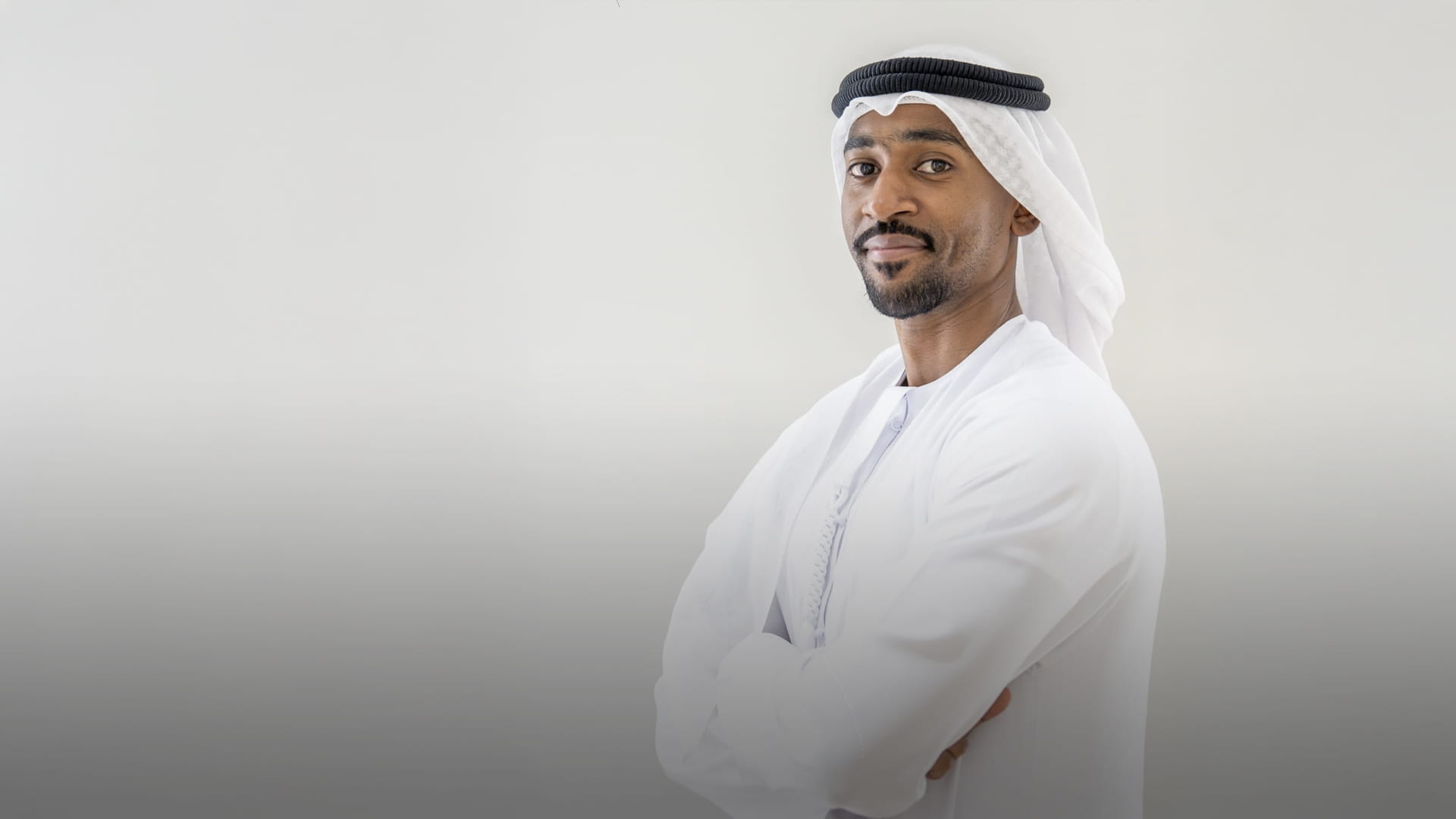 مجلس الشارقة الرياضي يفتح باب الانضمام للبرنامج المتخصص لتخريج معلقين رياضيين محترفين