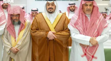 نائب أمير الرياض يتقدم المصلين لتشييع جنازة عبد الجليل آل سيف بالرياض