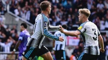 نيوكاسل ينجو من هزيمة محققة أمام بورنموث في قمة الجولة الثالثة للدوري الإنجليزي